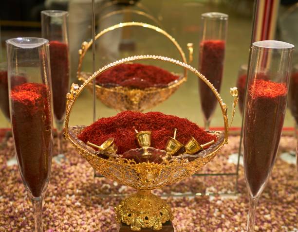 Saffron: in History Origins_Protocols_ and Therapeutic&nbsp;Properties#